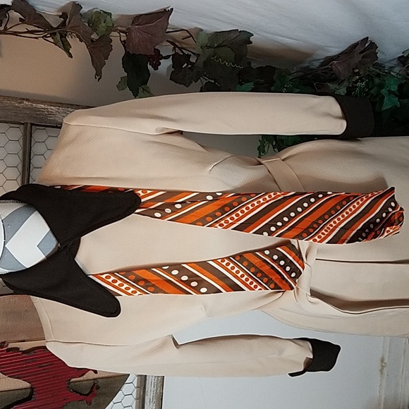 VINTAGE 1970'S Polyester Dress - Picture 2 of 16